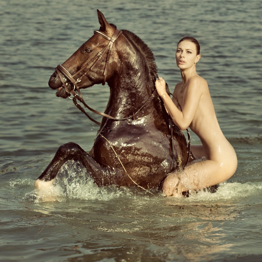 nude beach horse riding
